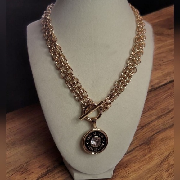 NWT True Religion Double Chain Gold Necklace With Logo Pendant - Picture 5 of 6